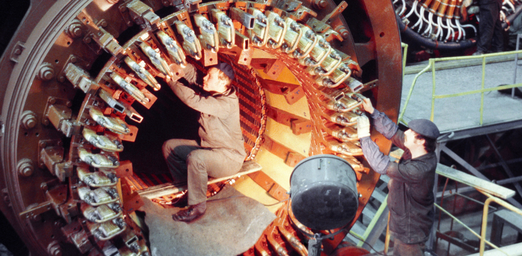 Сборка турбогенератора для Чернобыльской АЭС, 1 ноября 1981 года